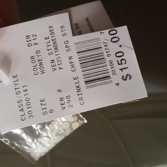 David's Bridal Crinkle Chiffon Honeydew Dress w Embellishments Size 8 - Picture 6 of 9